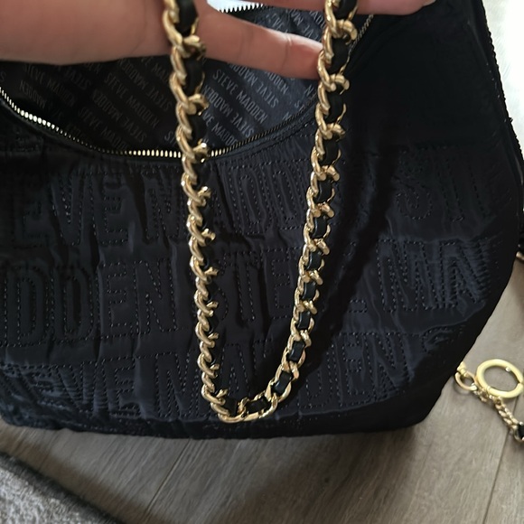 STEVE MADDEN BLK/GLD NYLON PUFF HOBO - Picture 6 of 10